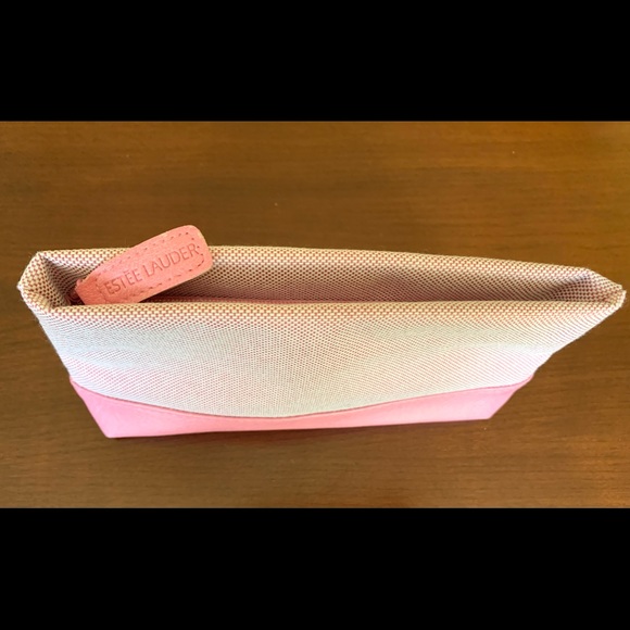 Set of two make-up cosmetic bags pink faux leather/fabric bag & shiny fllowers - Picture 5 of 6